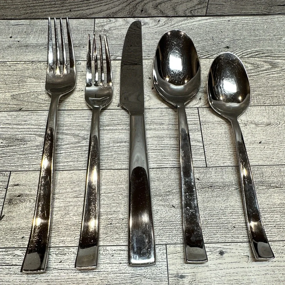 J.A. Henckels Intl Metro 18/10 Stainless Flatware 5PC Modern Shiny Silver